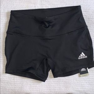 NWT 4” biker shorts